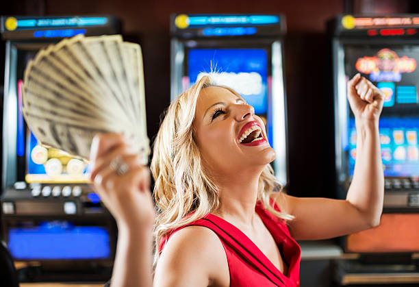 Phoenix Rises paytable on kipaswin slot